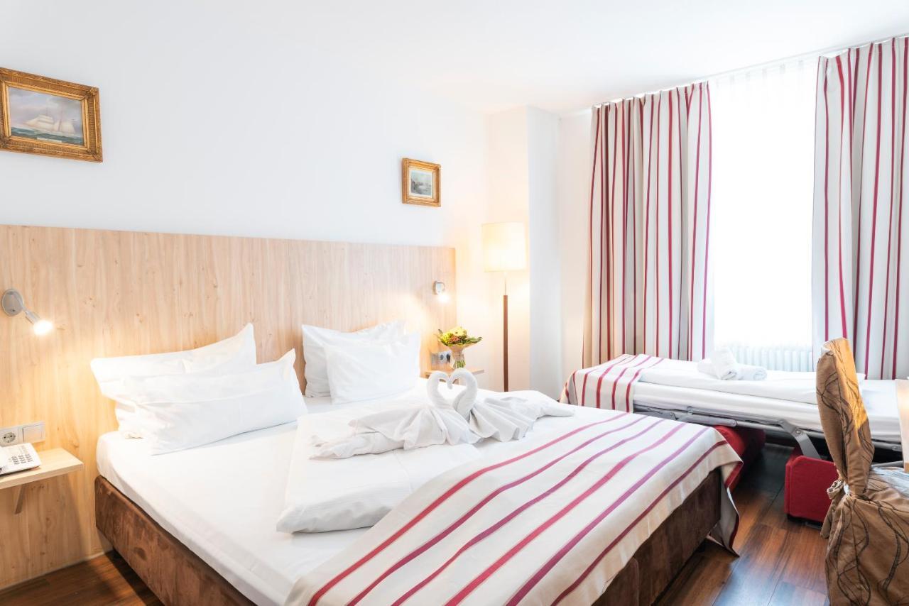 Hotel Astoria Stuttgart City Ngoại thất bức ảnh