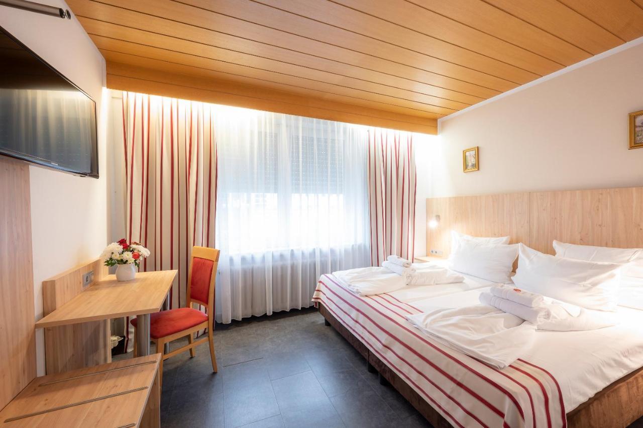 Hotel Astoria Stuttgart City Ngoại thất bức ảnh