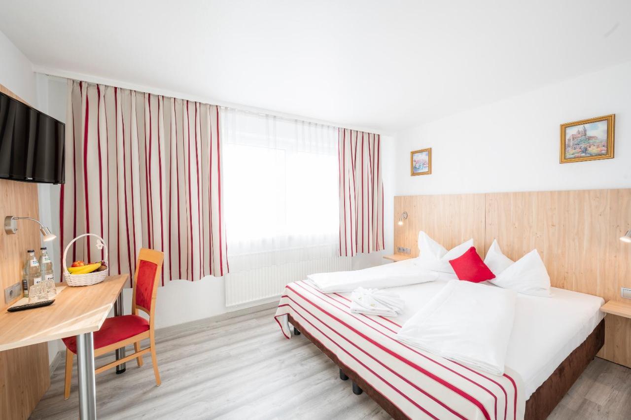 Hotel Astoria Stuttgart City Ngoại thất bức ảnh