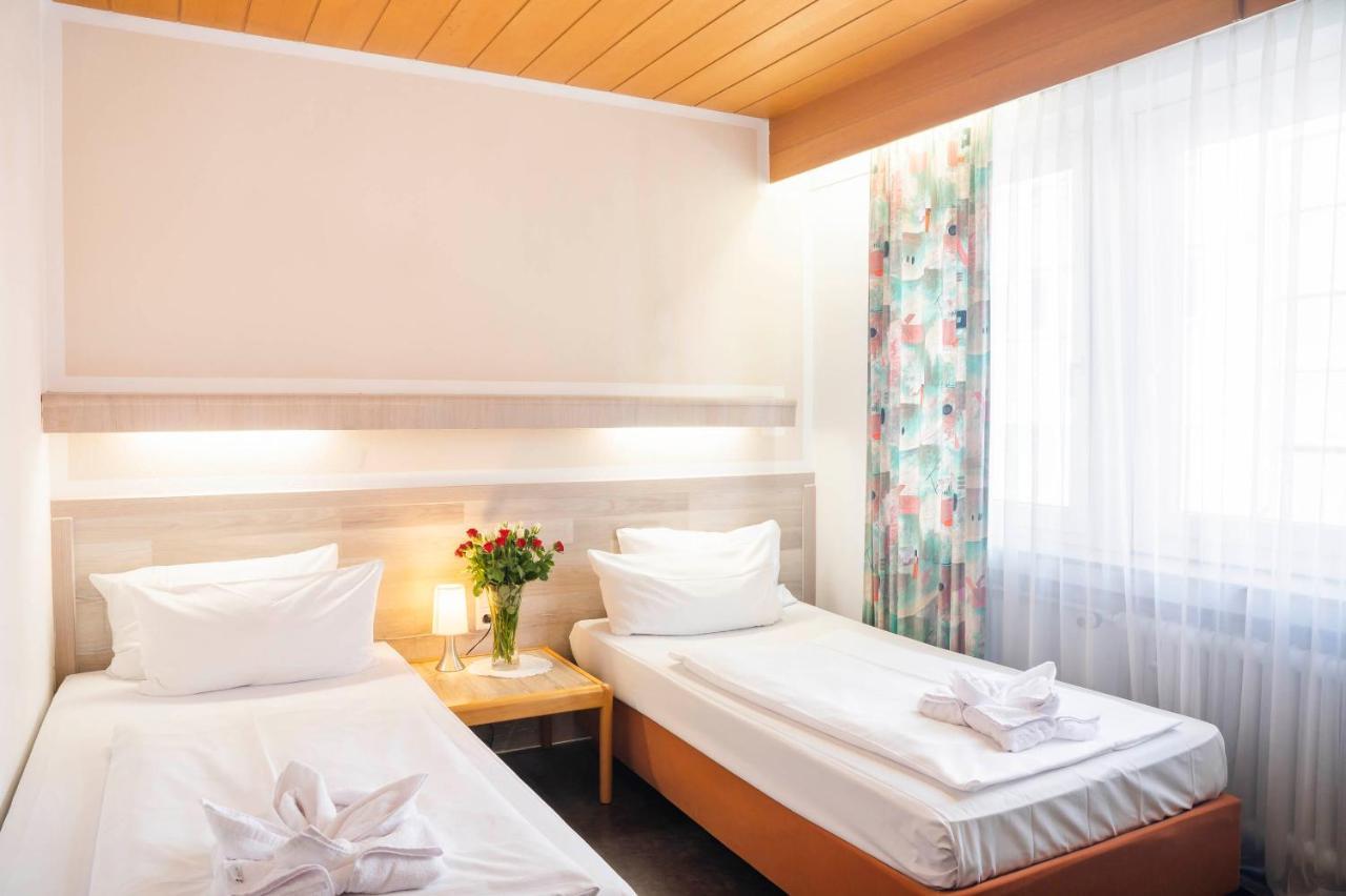 Hotel Astoria Stuttgart City Ngoại thất bức ảnh