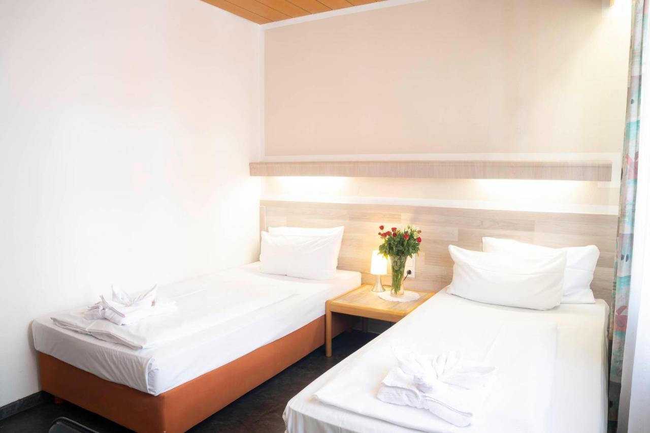 Hotel Astoria Stuttgart City Ngoại thất bức ảnh